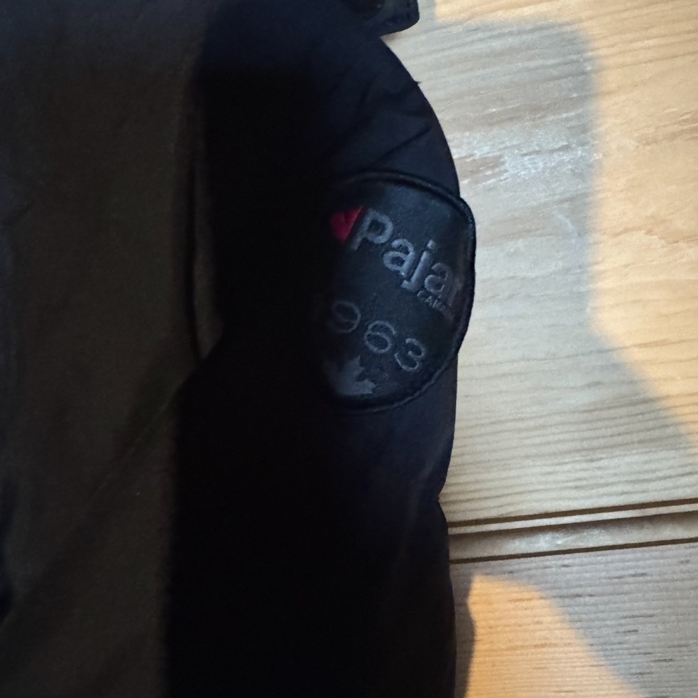 Pajar women’s Black Puffer Jacket - Picture 2 of 4